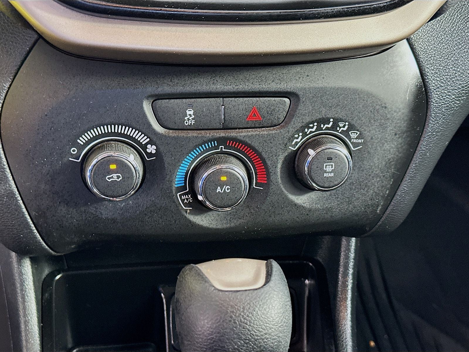 2016 Jeep Cherokee Sport