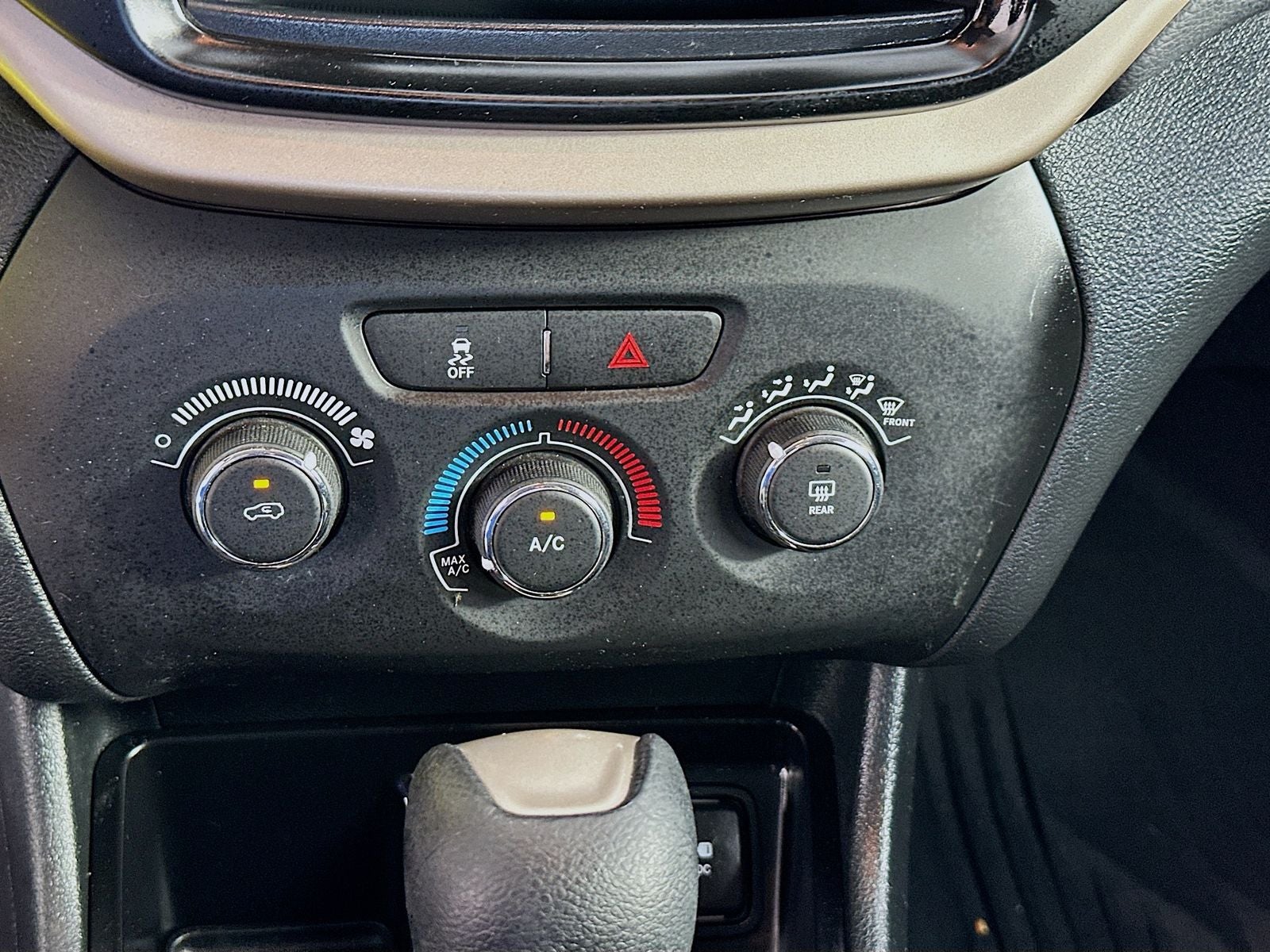 2016 Jeep Cherokee Sport
