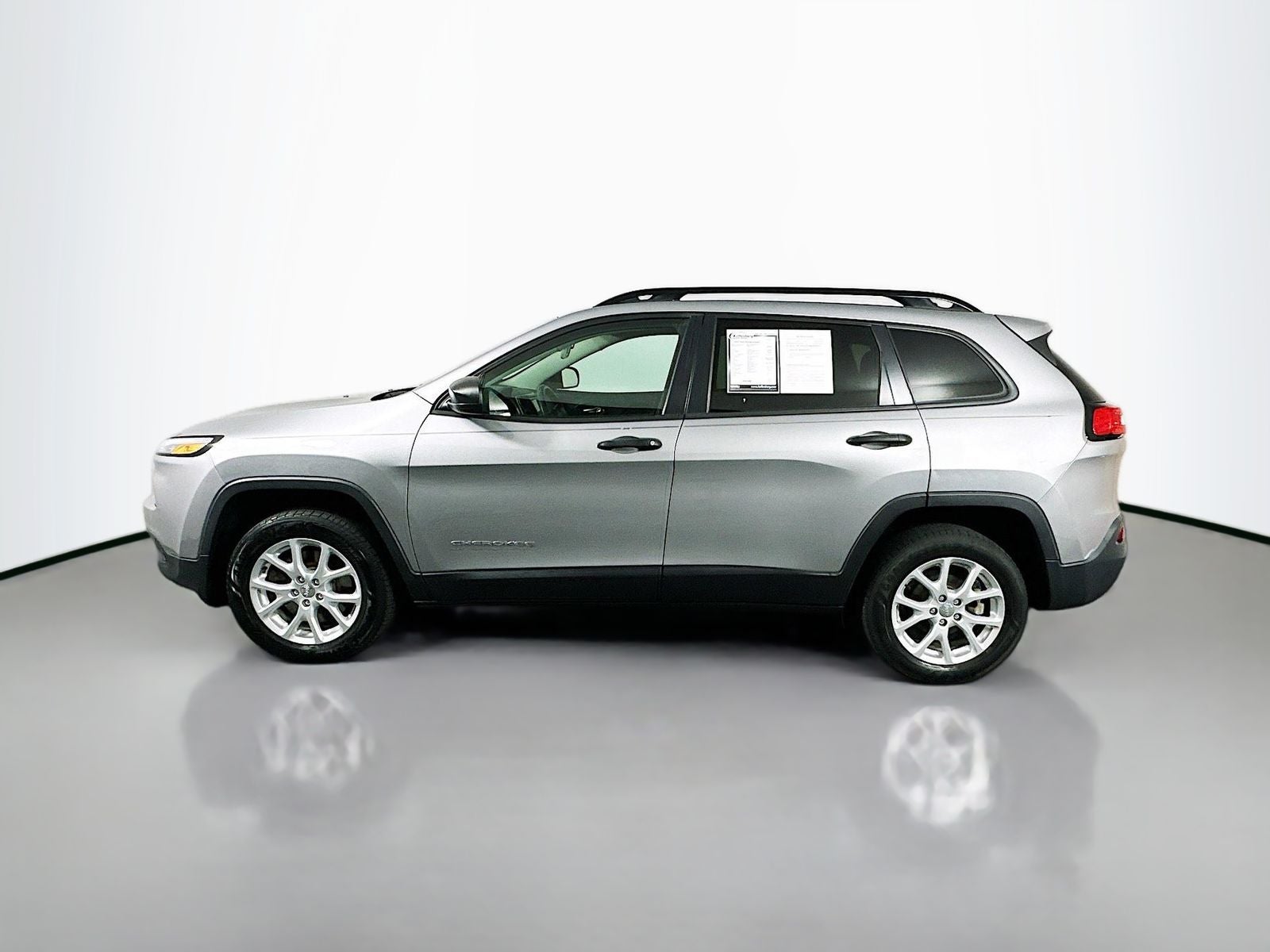 2016 Jeep Cherokee Sport
