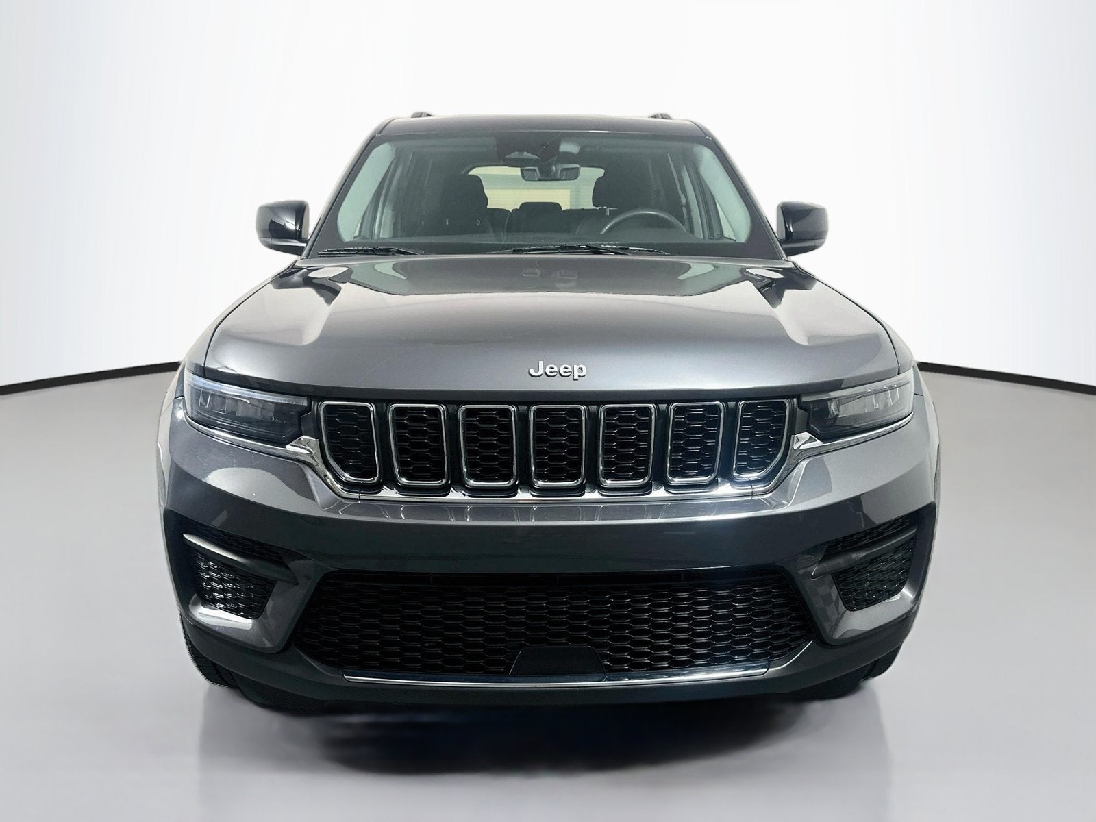 2023 Jeep Grand Cherokee Laredo 4x4