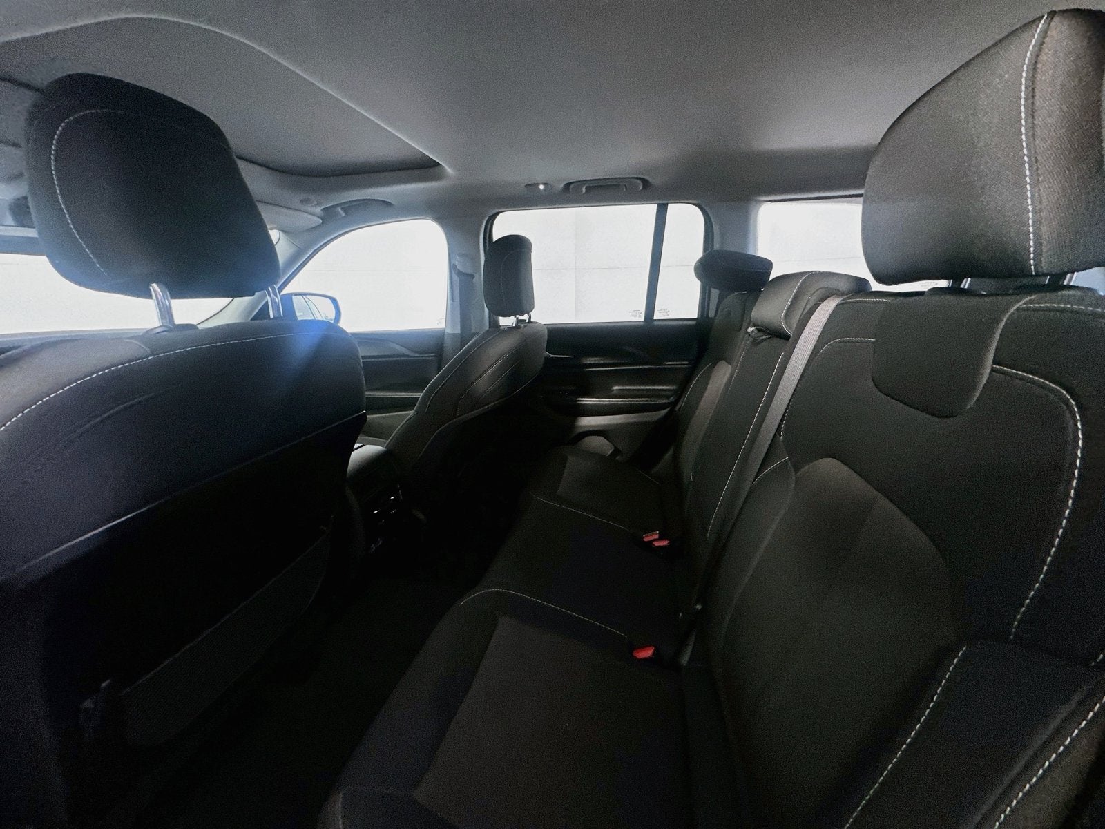 2023 Jeep Grand Cherokee Laredo 4x4