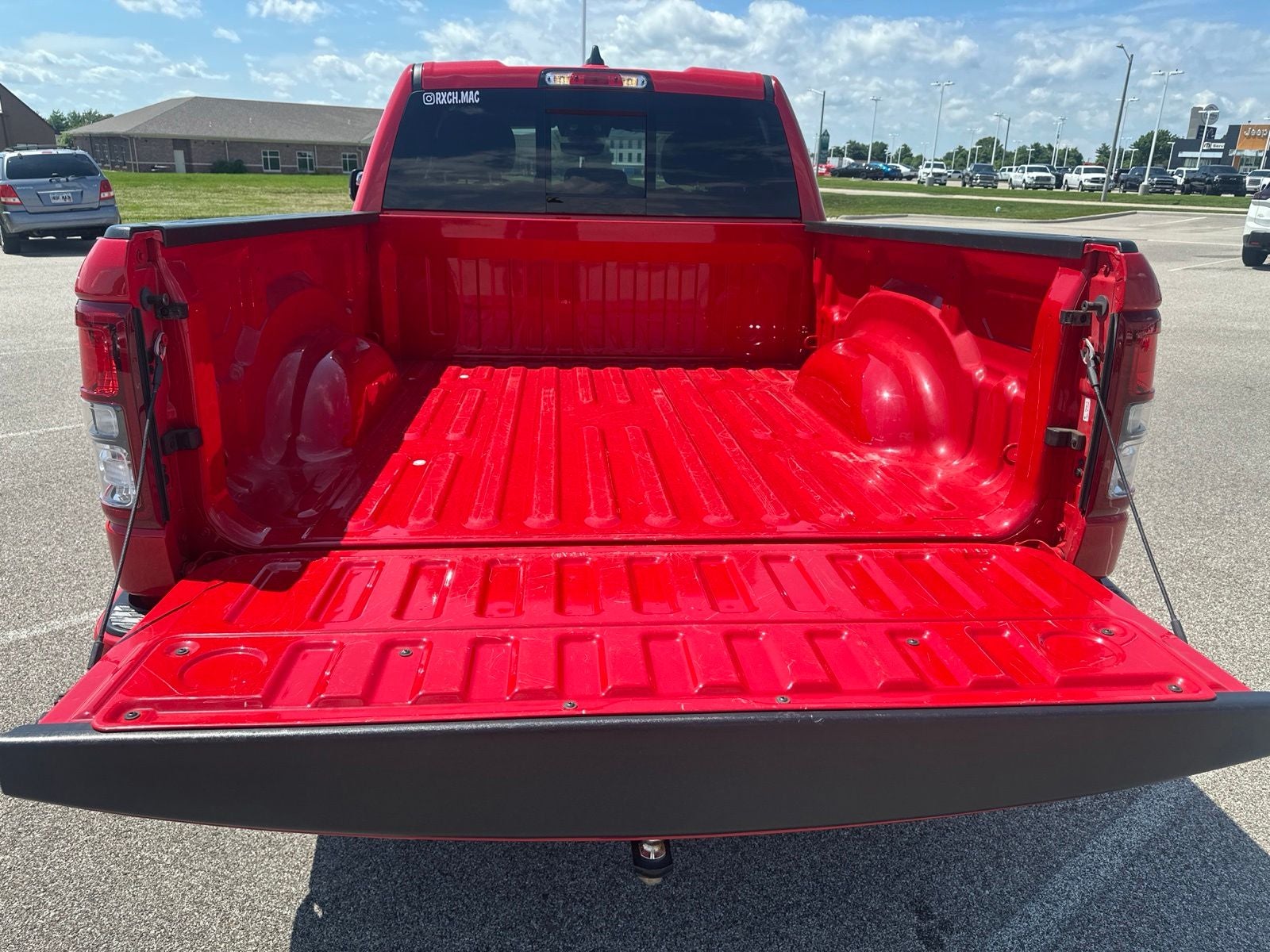 2022 RAM 1500 Big Horn Quad Cab 4x2 6'4' Box
