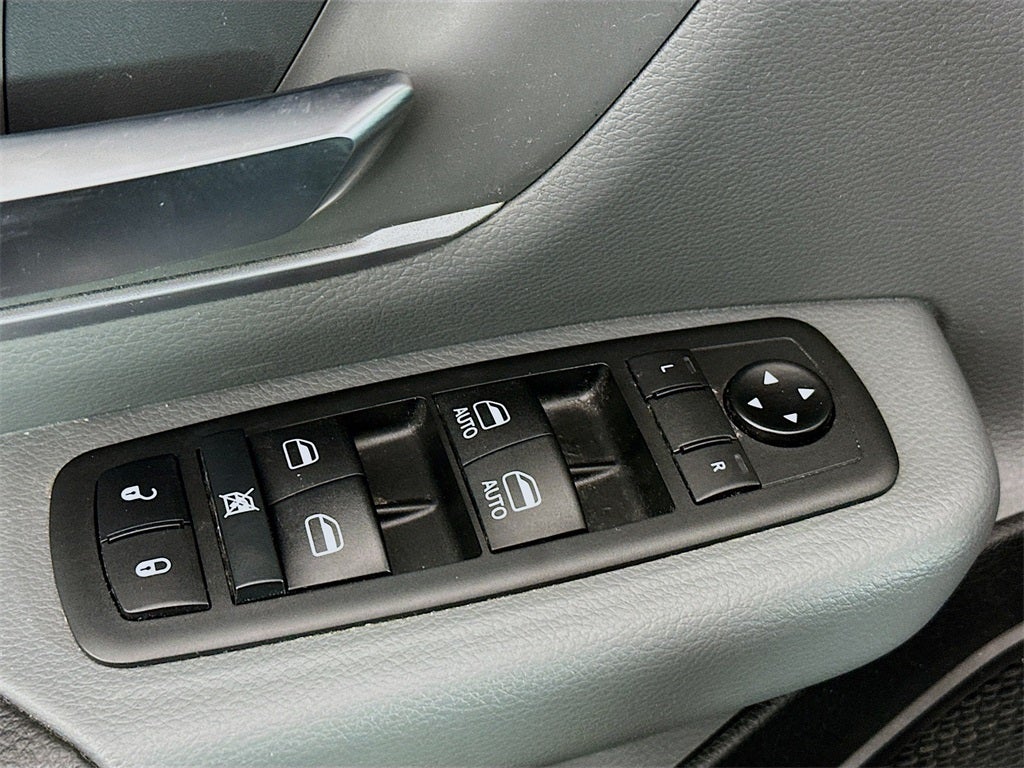 2020 RAM 1500 Big Horn Crew Cab 4x4 5'7' Box