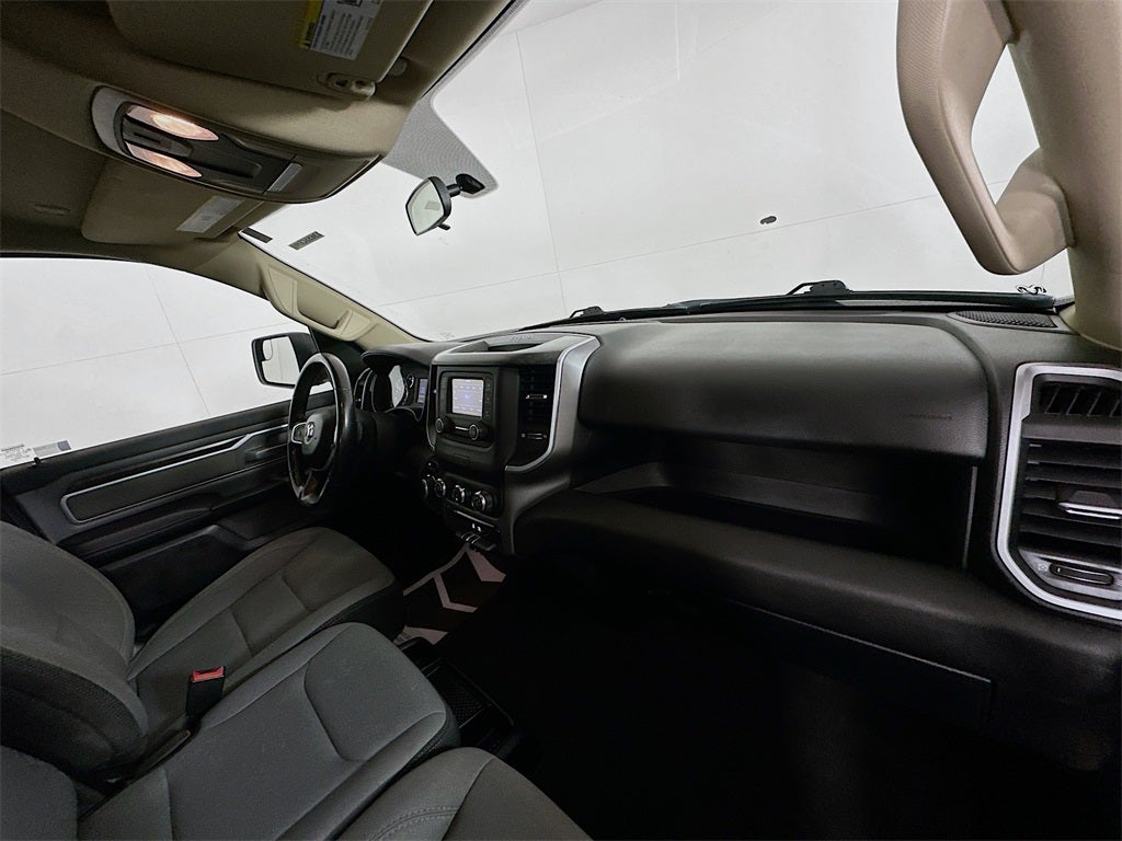 2020 RAM 1500 Big Horn Crew Cab 4x4 5'7' Box