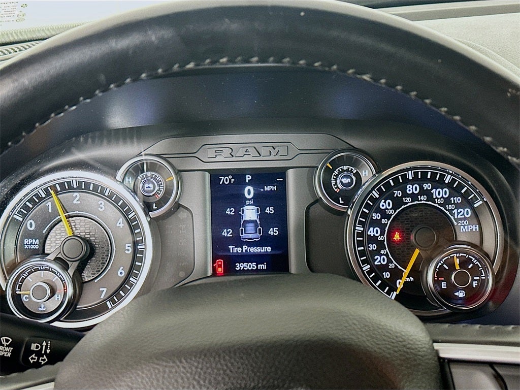 2022 RAM 1500 Big Horn Crew Cab 4x4 5'7' Box