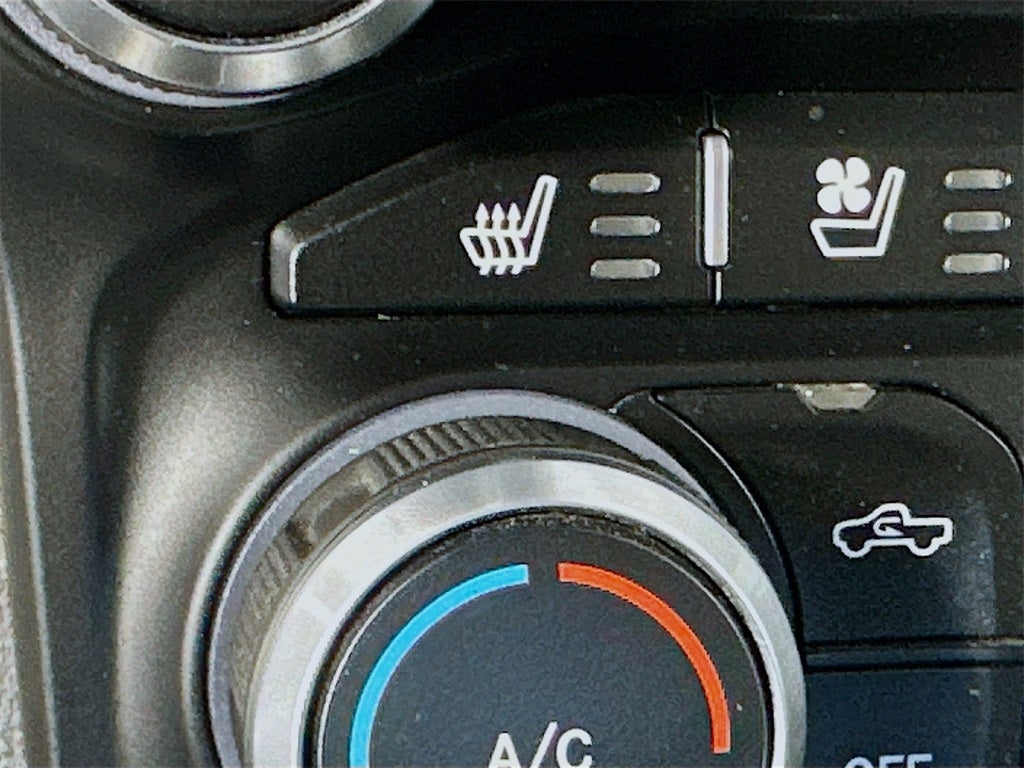 2019 RAM 1500 Laramie Crew Cab 4x4 5'7' Box