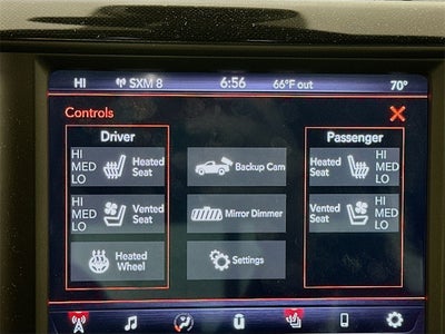 2020 RAM 1500 Laramie Crew Cab 4x4 5'7' Box