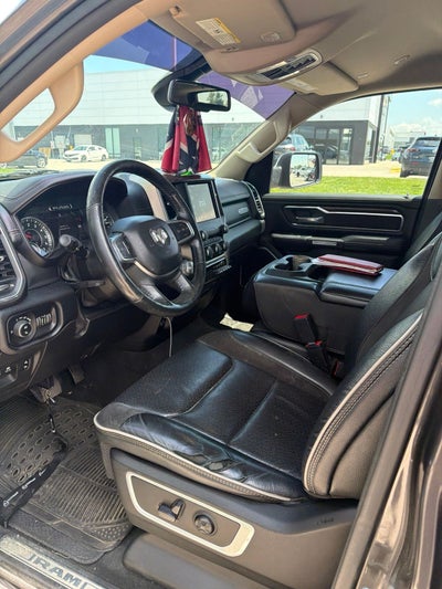 2020 RAM 1500 Laramie Crew Cab 4x4 5'7' Box