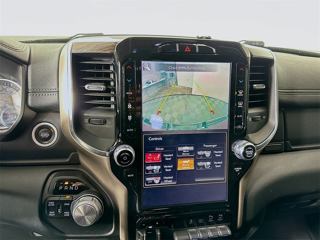 2019 RAM 1500 Laramie Crew Cab 4x4 5'7' Box