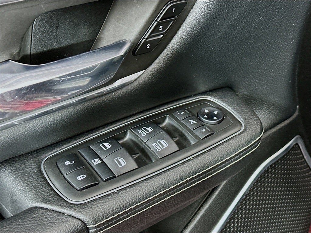 2019 RAM 1500 Laramie Crew Cab 4x4 5'7' Box