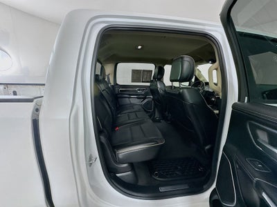 2019 RAM 1500 Laramie Crew Cab 4x4 5'7' Box