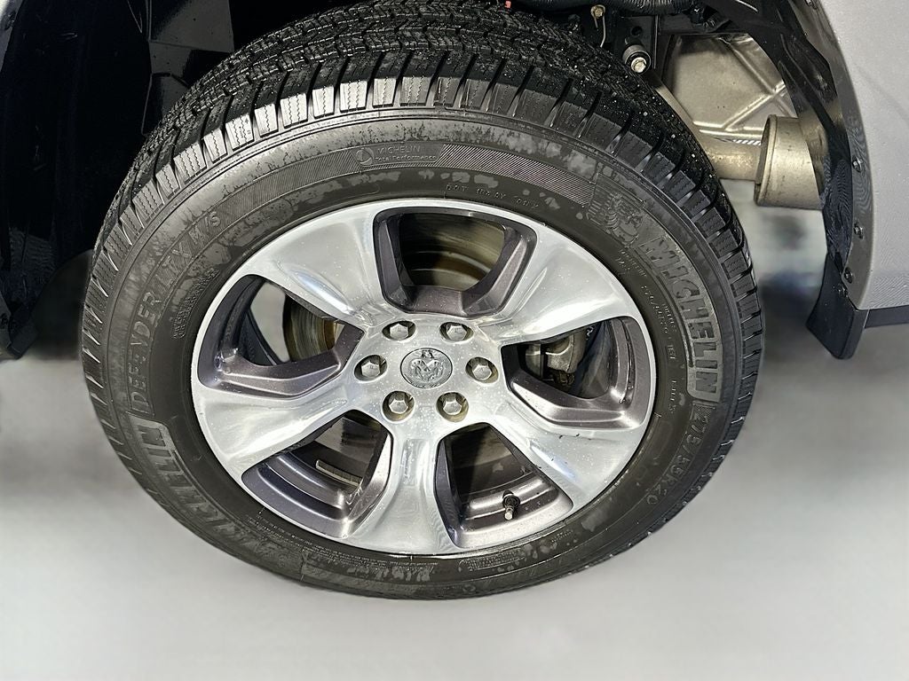 2019 RAM 1500 Laramie Crew Cab 4x4 5'7' Box