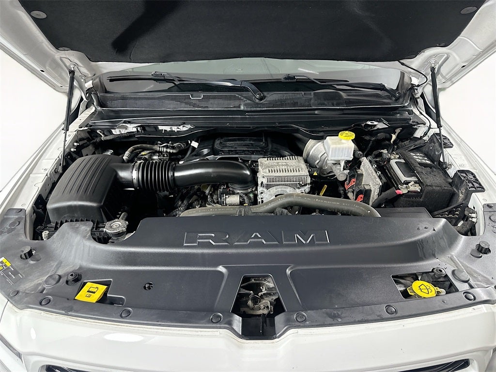 2021 RAM 1500 Laramie Crew Cab 4x4 5'7' Box