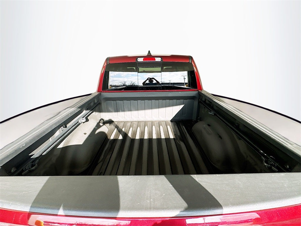 2019 RAM 1500 Laramie Crew Cab 4x4 5'7' Box