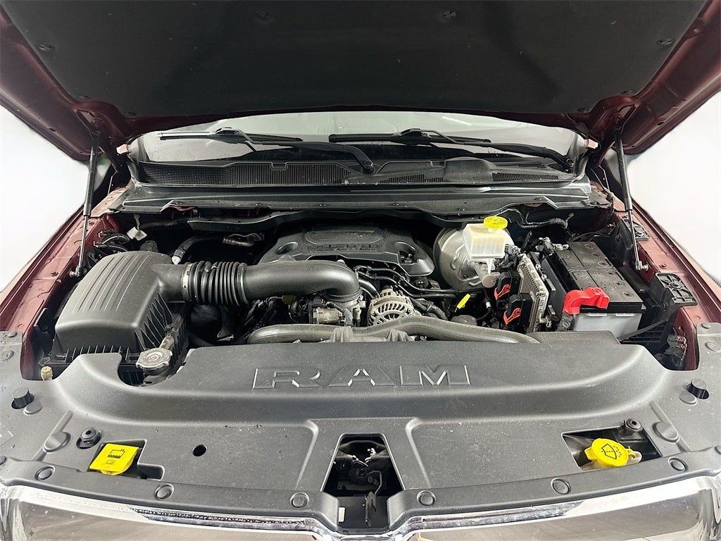 2019 RAM 1500 Laramie Crew Cab 4x4 5'7' Box