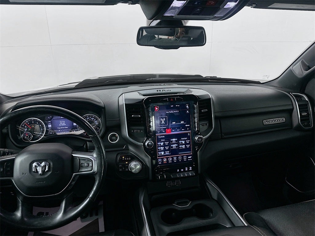 2020 RAM 1500 Laramie Crew Cab 4x4 5'7' Box