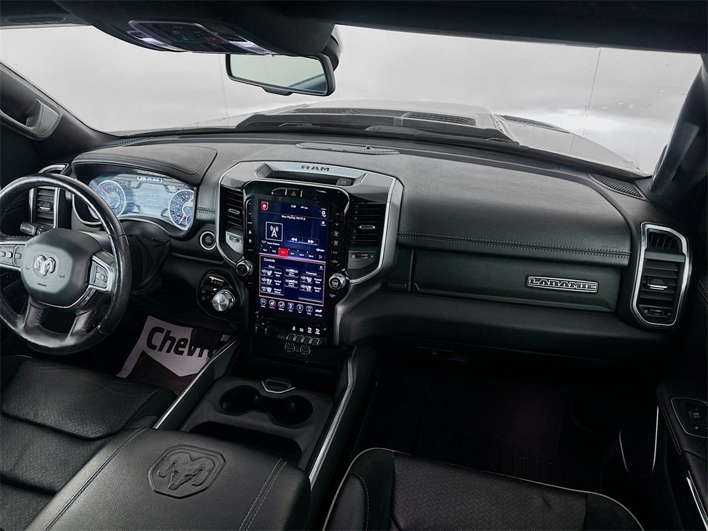 2020 RAM 1500 Laramie Crew Cab 4x4 5'7' Box