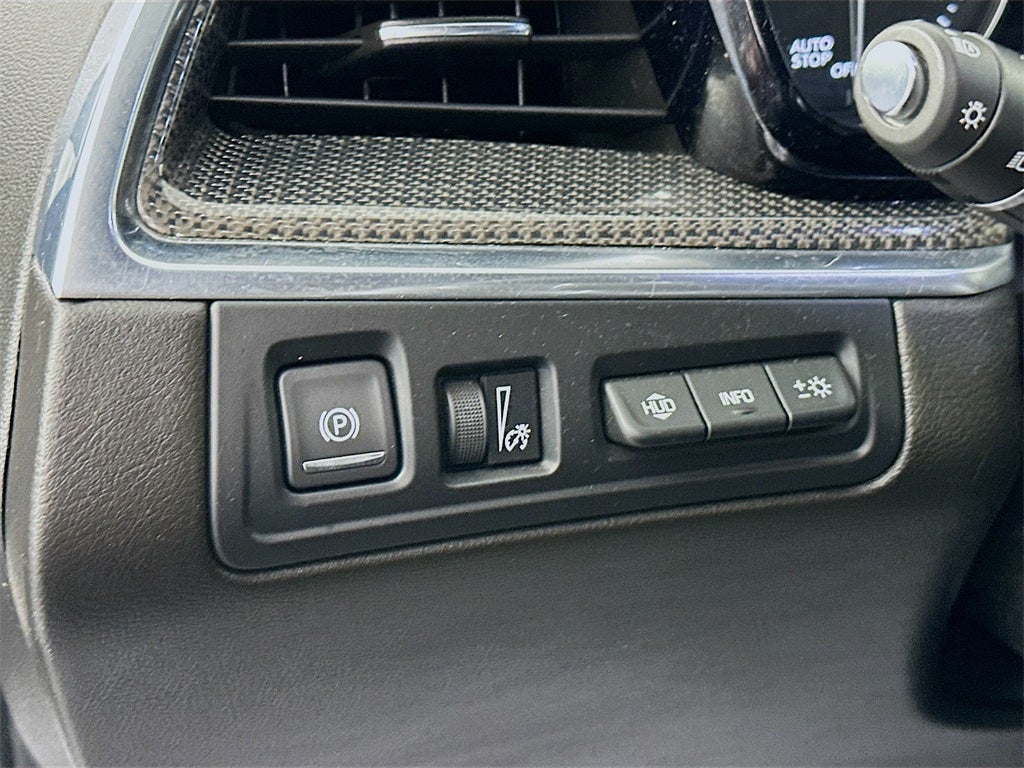 2020 Cadillac XT5 AWD Sport