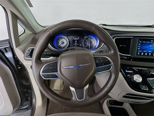 2020 Chrysler Voyager LX