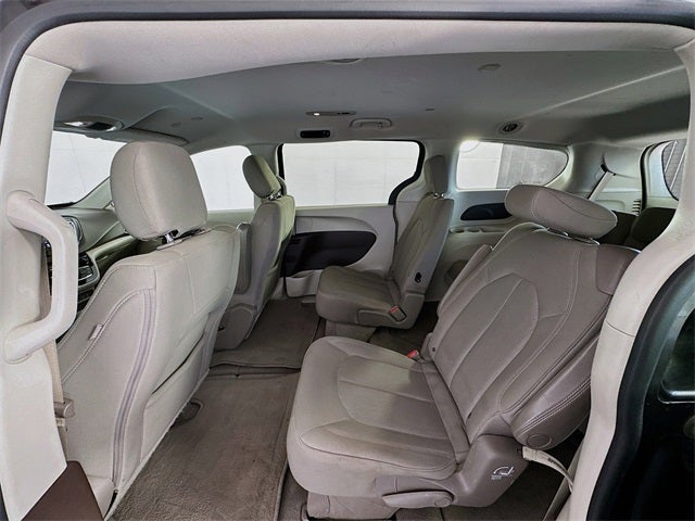 2020 Chrysler Voyager LX