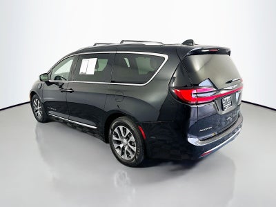 2022 Chrysler Pacifica Hybrid Pinnacle