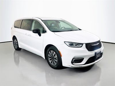 2024 Chrysler Pacifica Hybrid Select