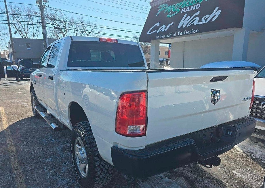2017 RAM 2500 Tradesman Crew Cab 4x4 6'4' Box