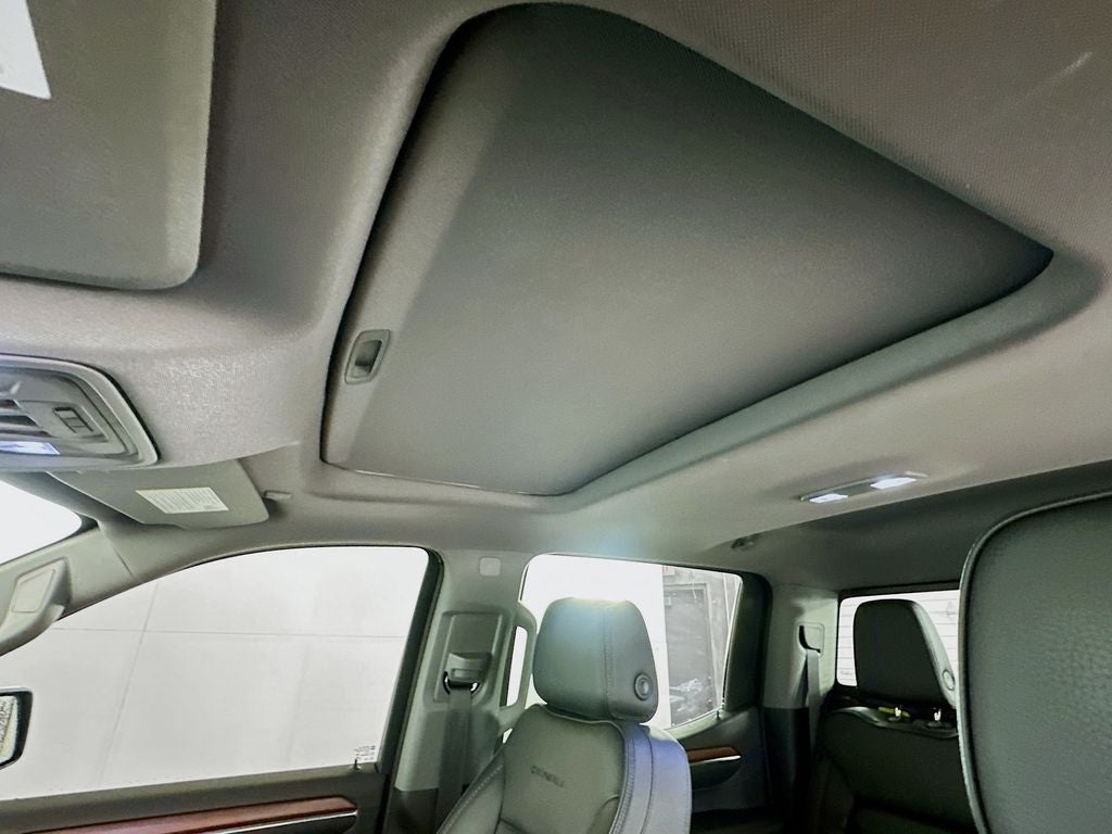 2023 GMC Sierra 1500 4WD Crew Cab Short Box Denali