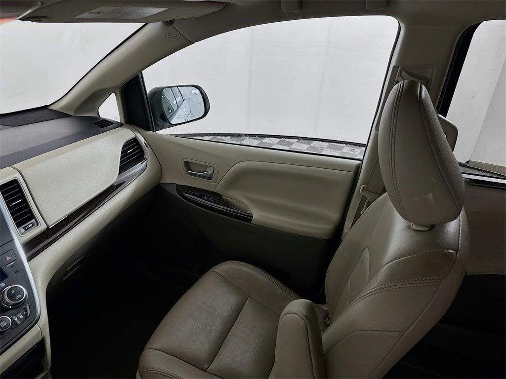 2015 Toyota Sienna XLE Premium 7 Passenger