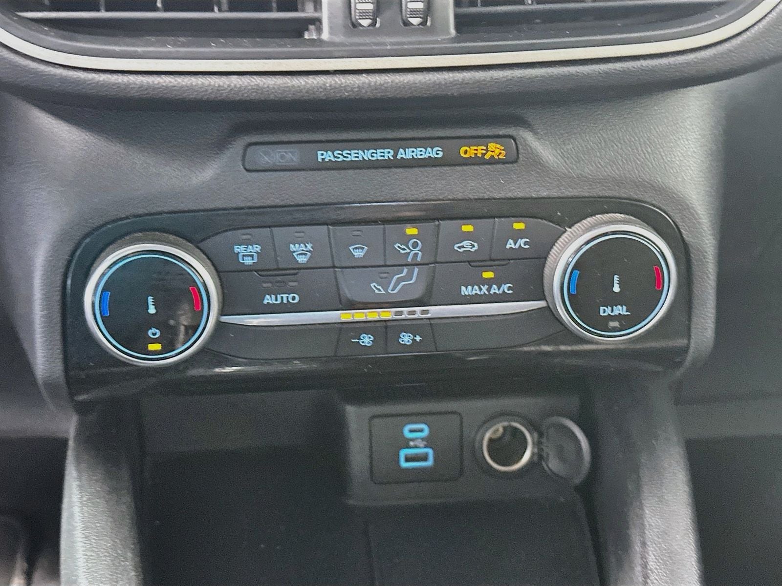 2022 Ford Escape Hybrid SE