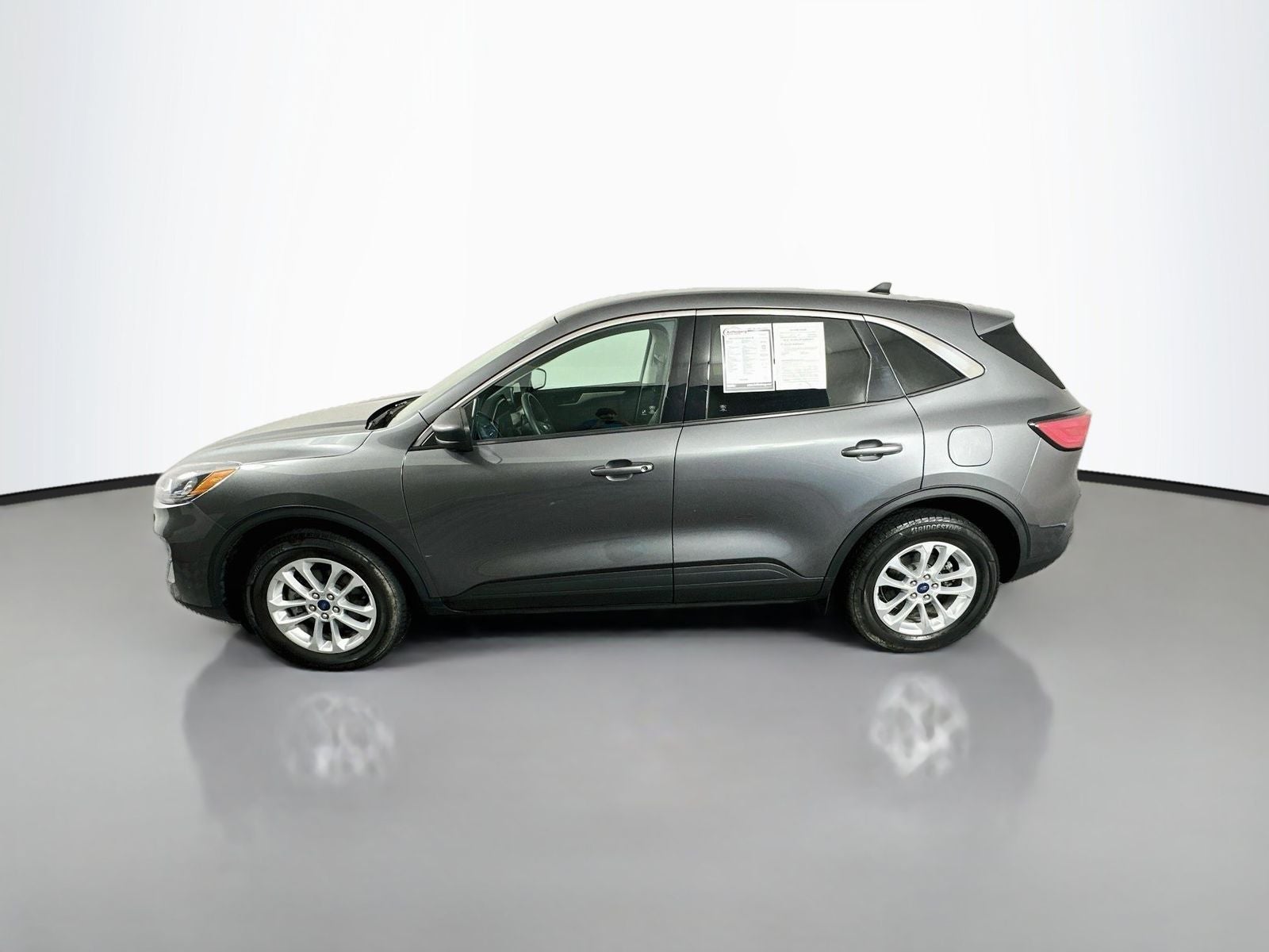 2022 Ford Escape Hybrid SE