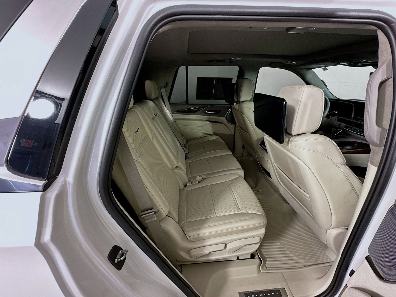 2022 Cadillac Escalade Premium Luxury Platinum
