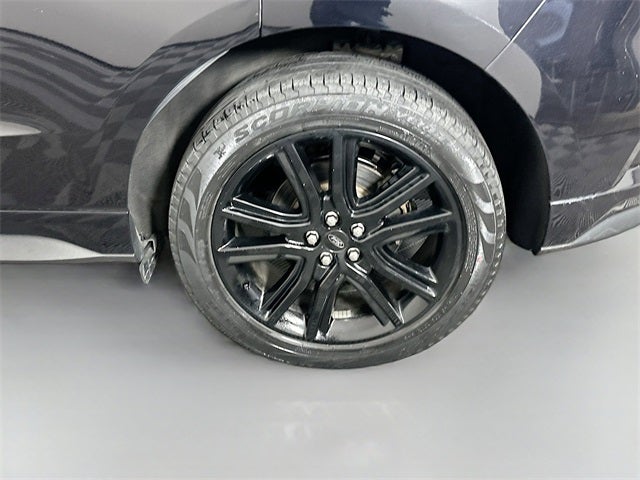 2021 Ford Edge ST Line