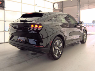 2022 Ford Mustang Mach-E Select