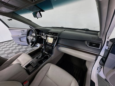 2016 Toyota Camry XLE