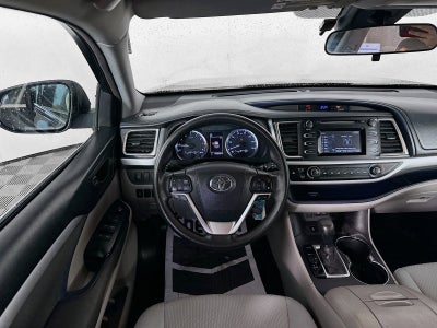2017 Toyota Highlander LE