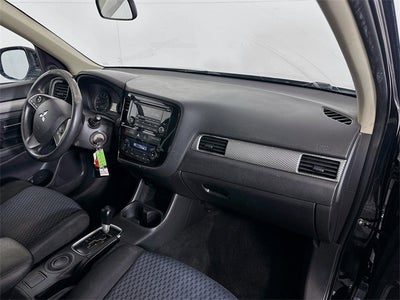 2014 Mitsubishi Outlander ES