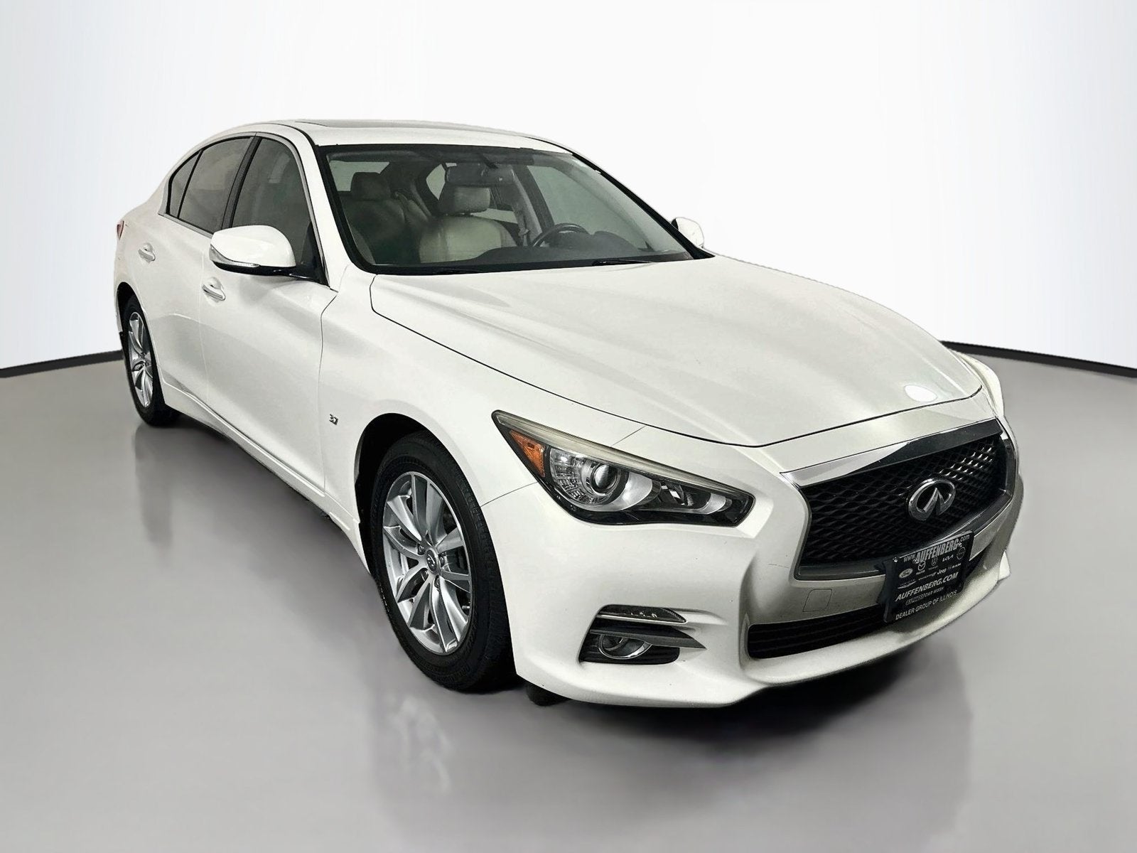 2015 INFINITI Q50 Premium