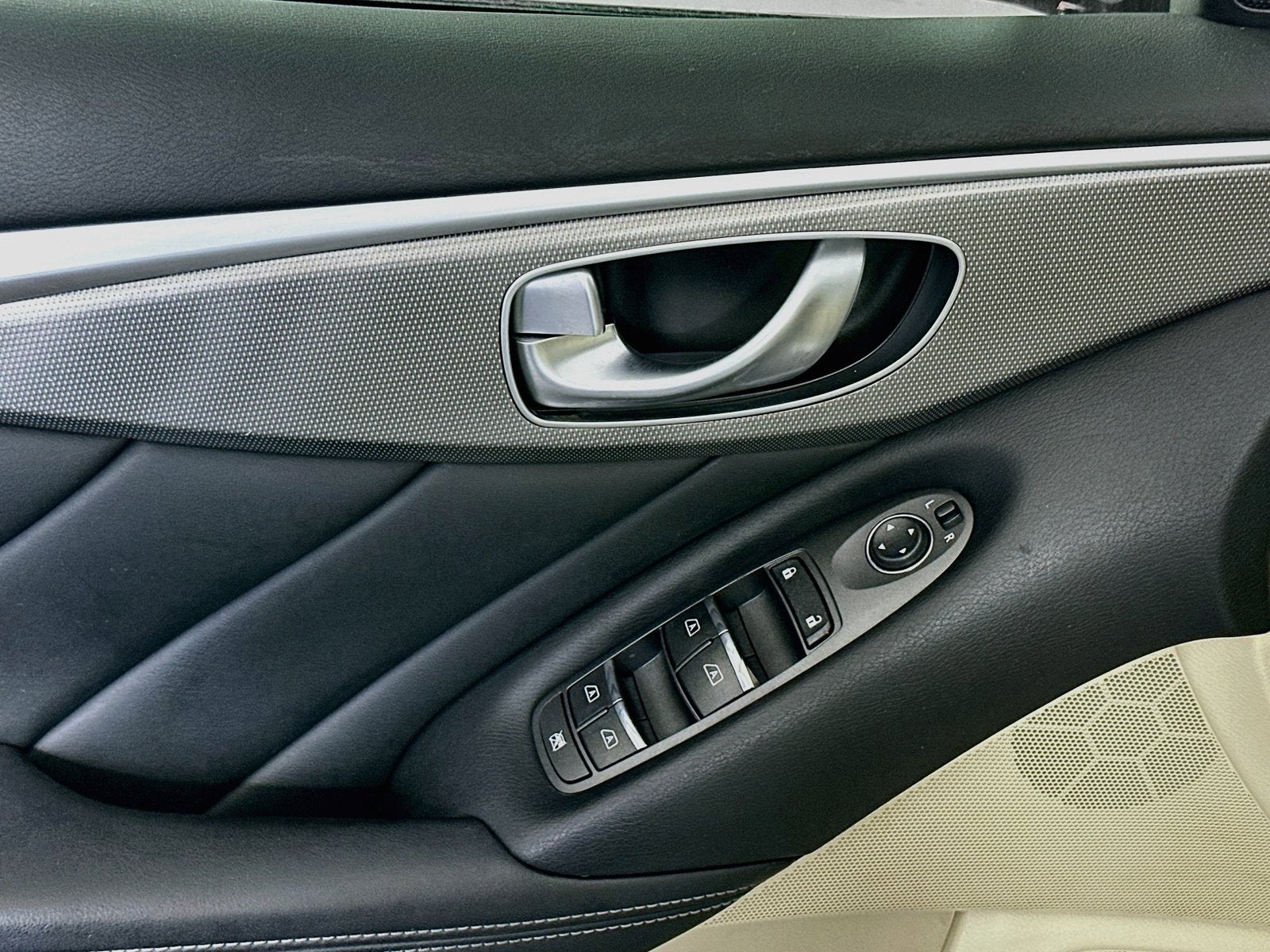 2015 INFINITI Q50 Premium