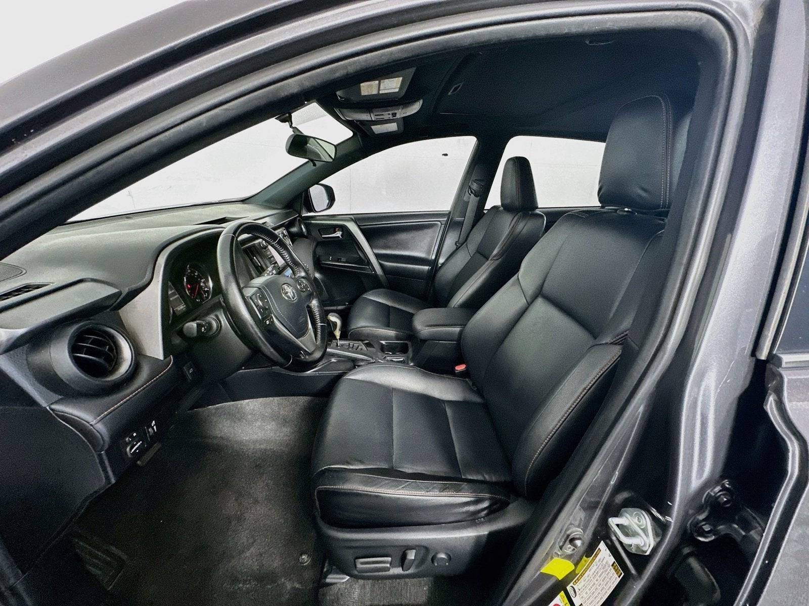 2016 Toyota RAV4 SE