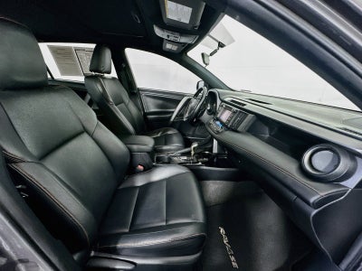 2016 Toyota RAV4 SE