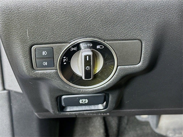 2018 INFINITI QX30 ESSENTIAL