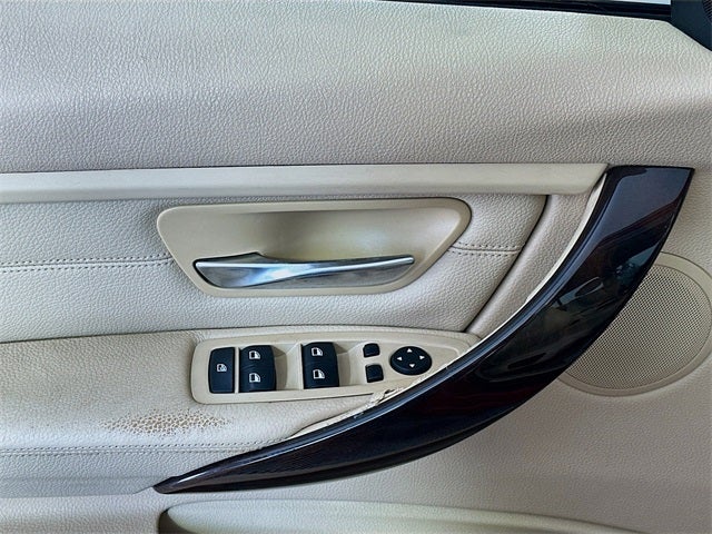 2015 BMW 3 Series 320i