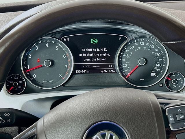 2016 Volkswagen Touareg VR6 FSI Lux