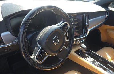 2017 Volvo S90 T6 Momentum