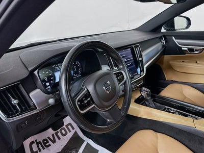 2017 Volvo S90 T6 Momentum