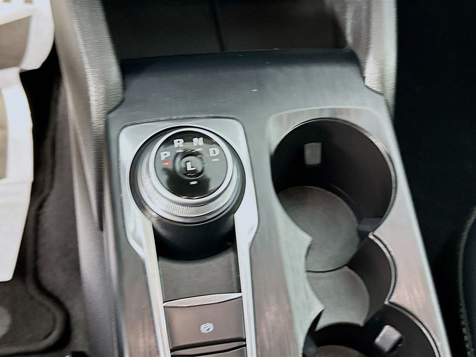 2022 Ford Escape Hybrid Titanium