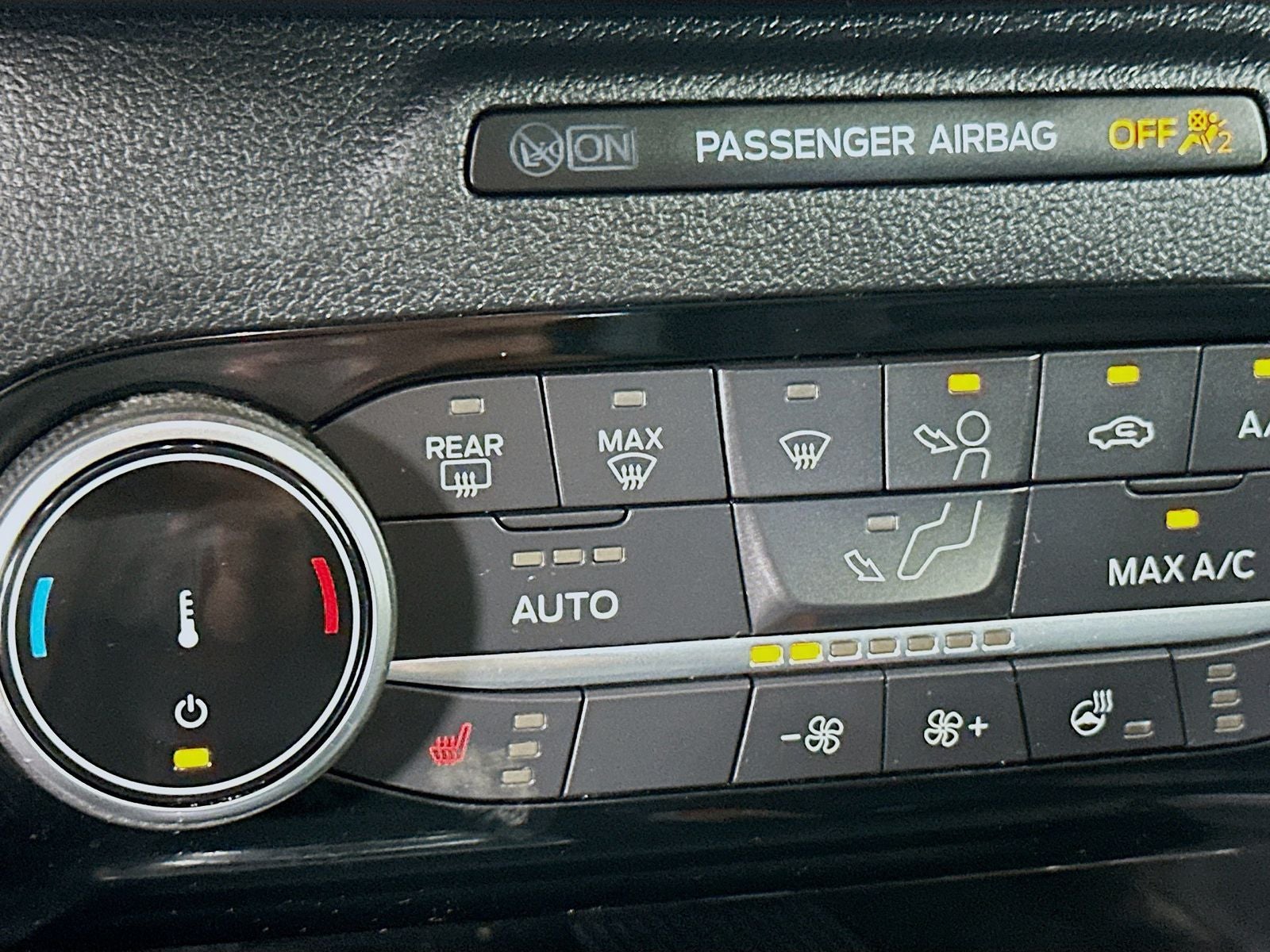 2022 Ford Escape Hybrid Titanium
