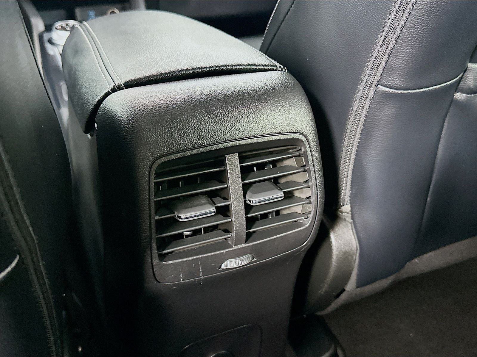 2022 Ford Escape Hybrid Titanium