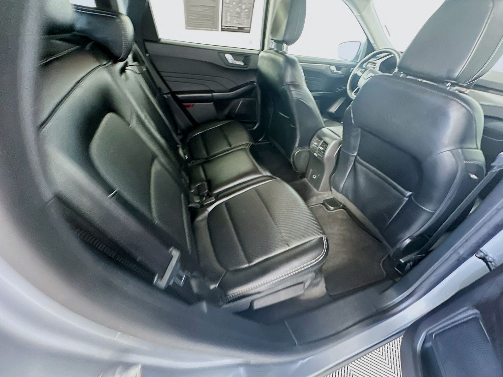 2022 Ford Escape Hybrid Titanium